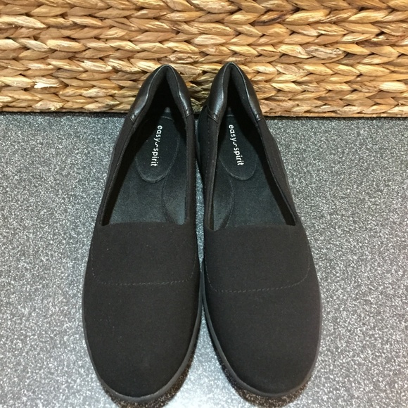 Easy Spirit Black Gift 2 Slip-on Shoes - Picture 2 of 14